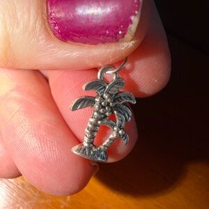 NWOT Palm Tree Charm Pendant - Tropical Silver Tone. MUST BE BUNDLED